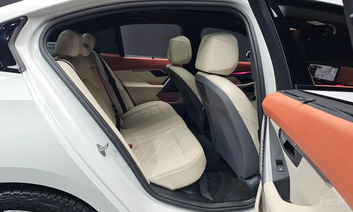 Фото 12 - BMW 5 Series