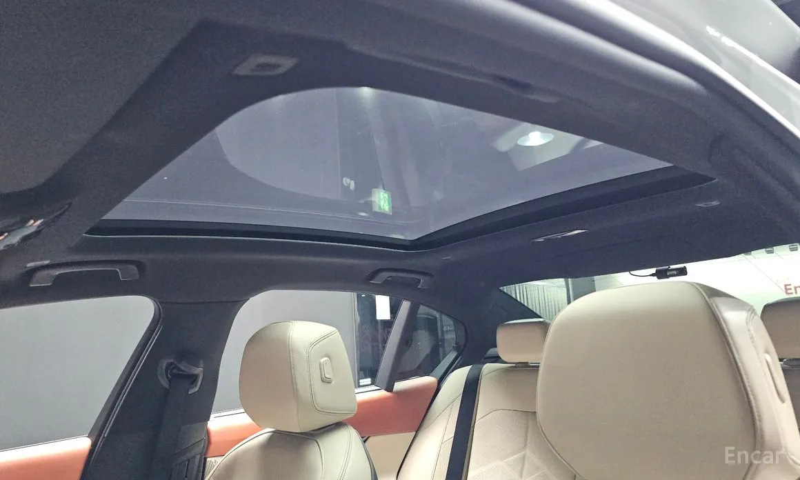 Фото 19 - BMW 5 Series