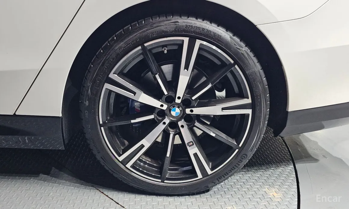 Фото 5 - BMW 5 Series