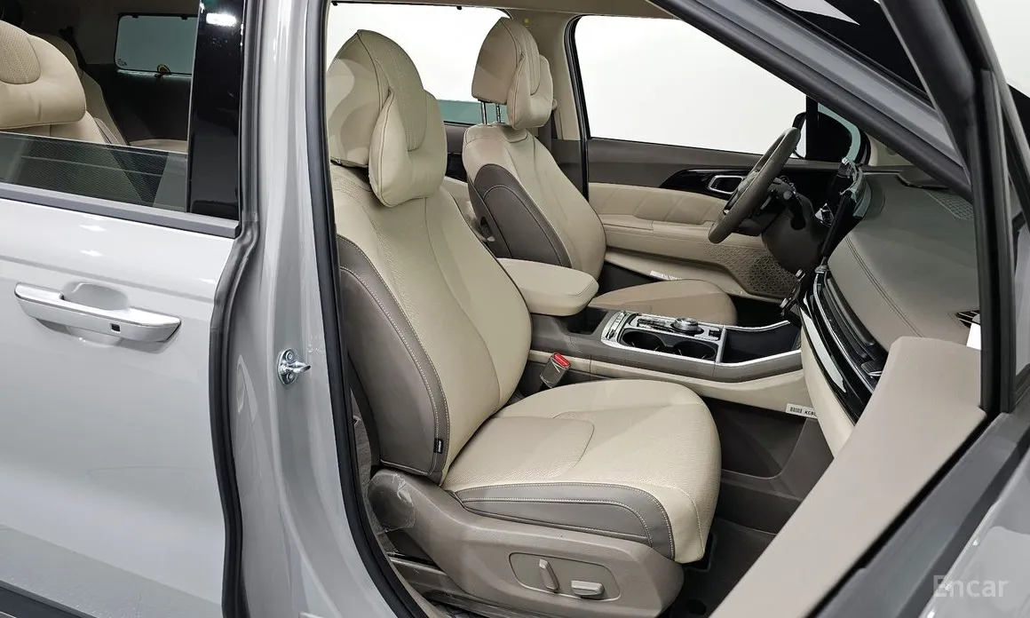 Фото 10 - Kia Carnival