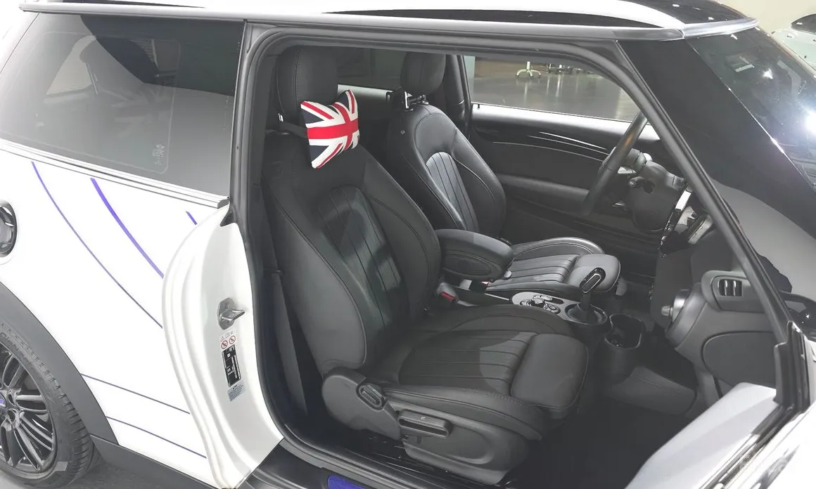 Фото 10 - Mini Cooper