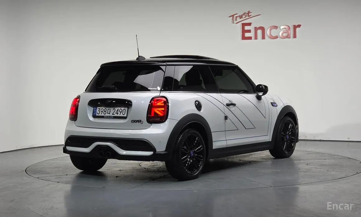 Фото 2 - Mini Cooper