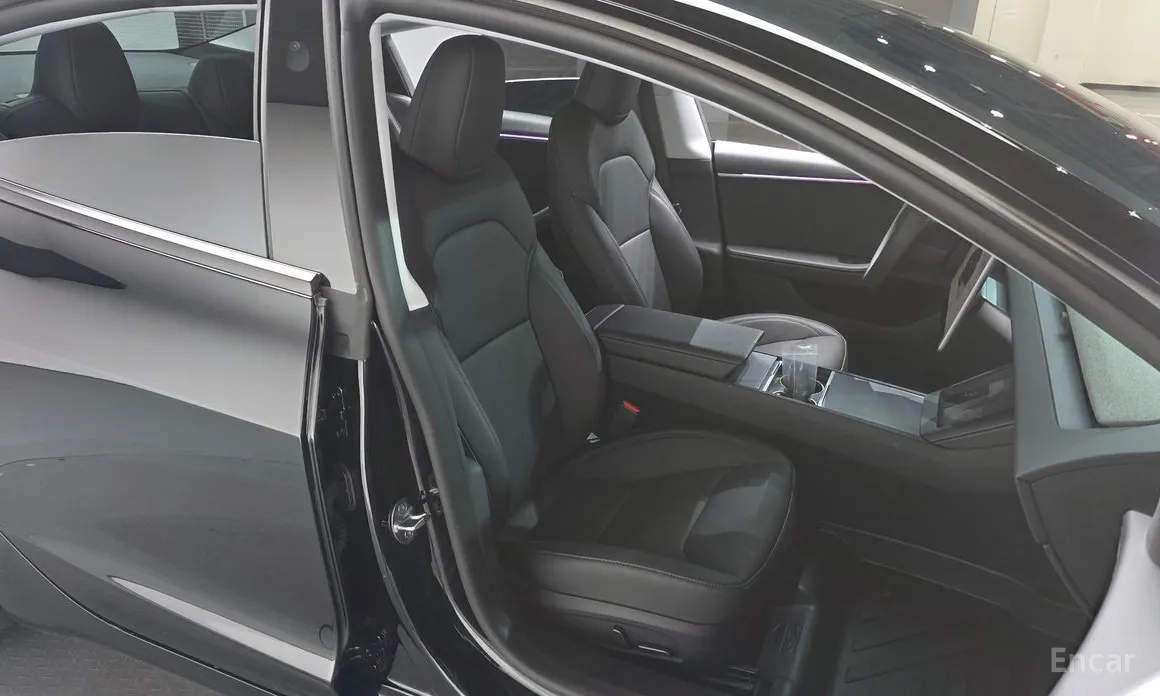 Фото 10 - Tesla Model 3