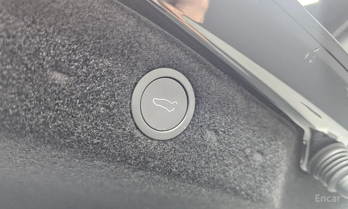 Фото 20 - Tesla Model 3