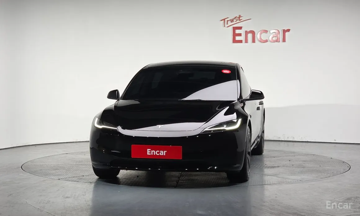 Фото 3 - Tesla Model 3