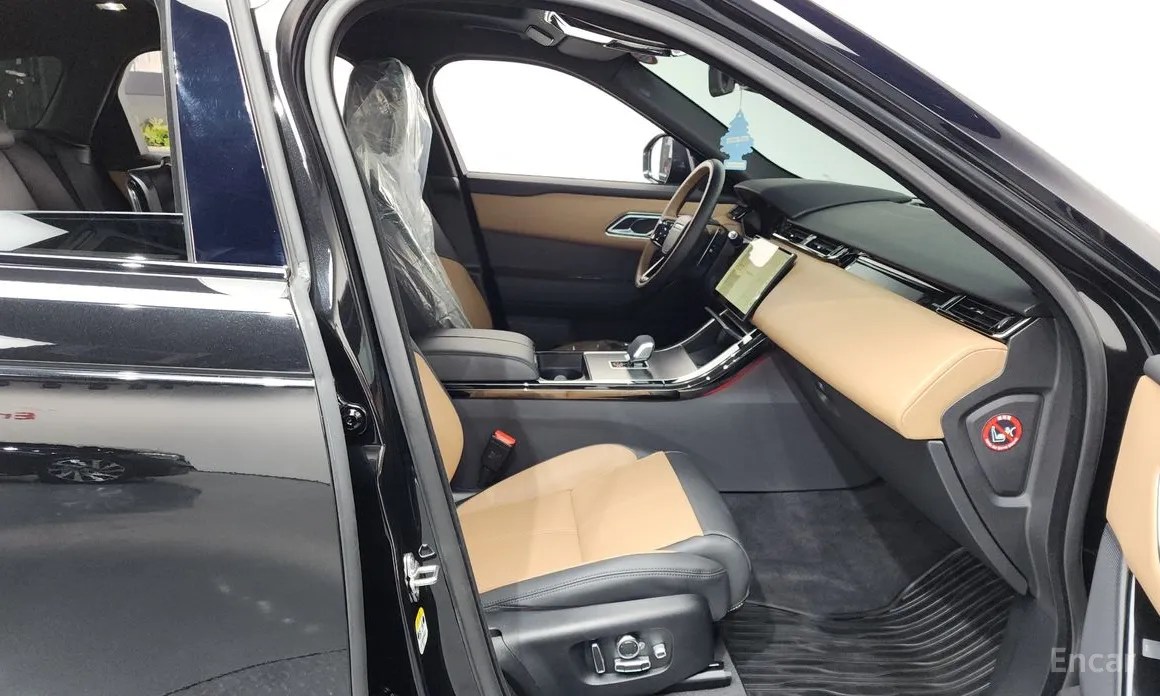 Фото 11 - Land Rover Range Rover Velar