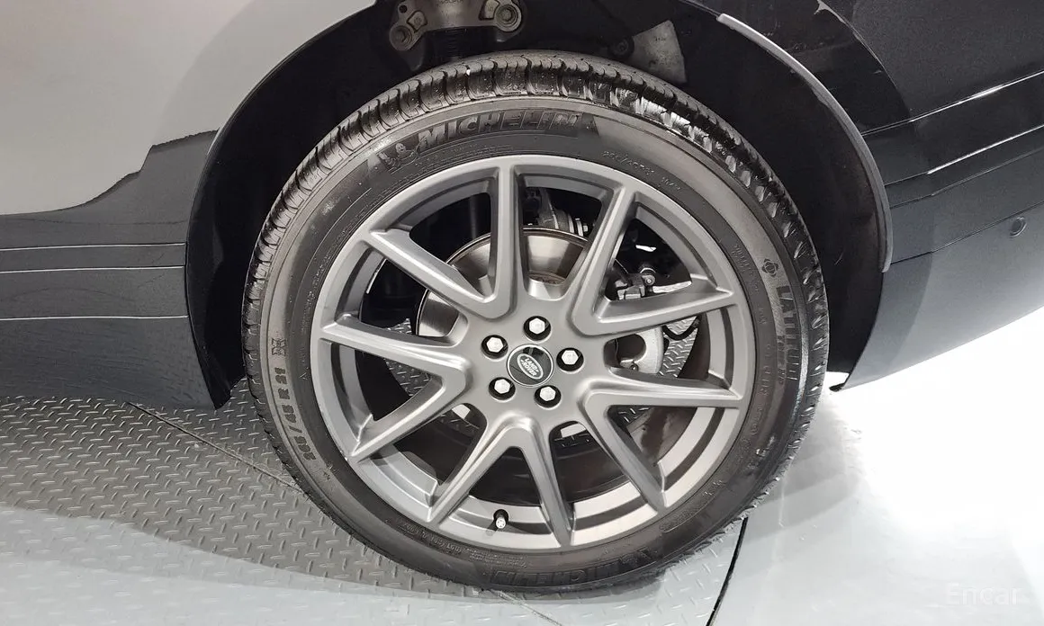 Фото 5 - Land Rover Range Rover Velar