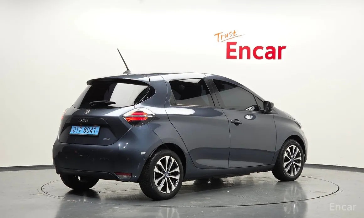 Фото 2 - Renault Zoe