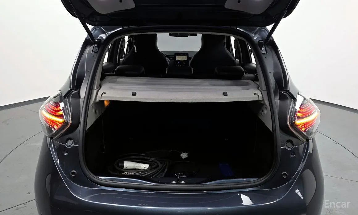 Фото 20 - Renault Zoe