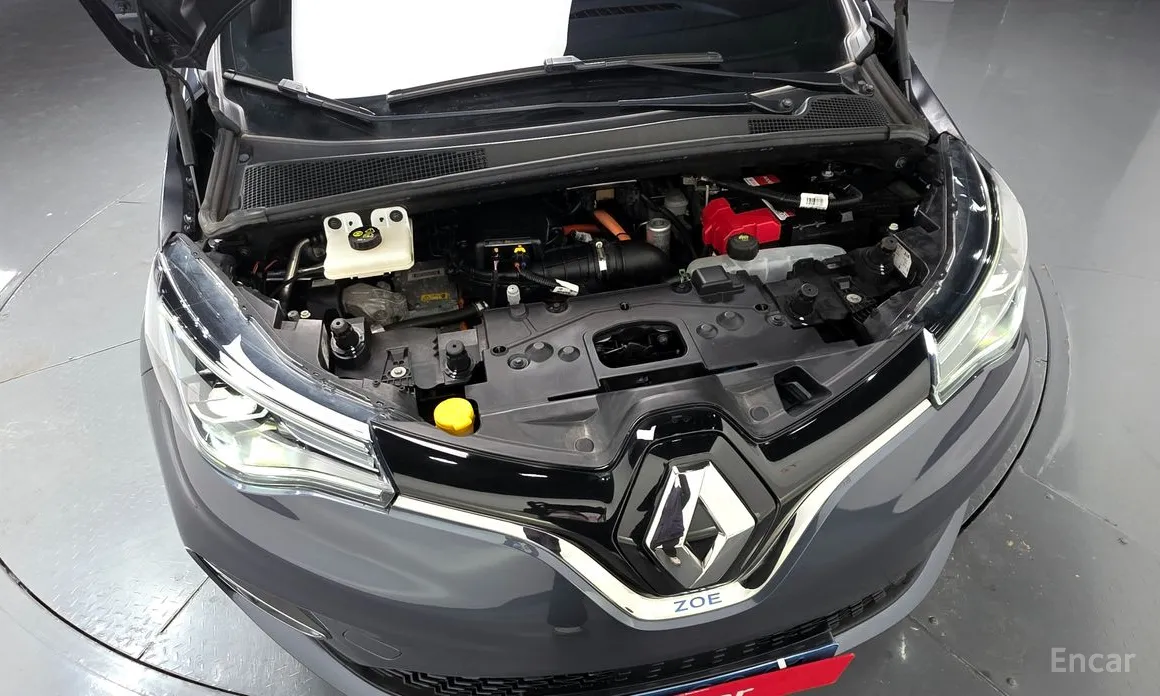 Фото 6 - Renault Zoe