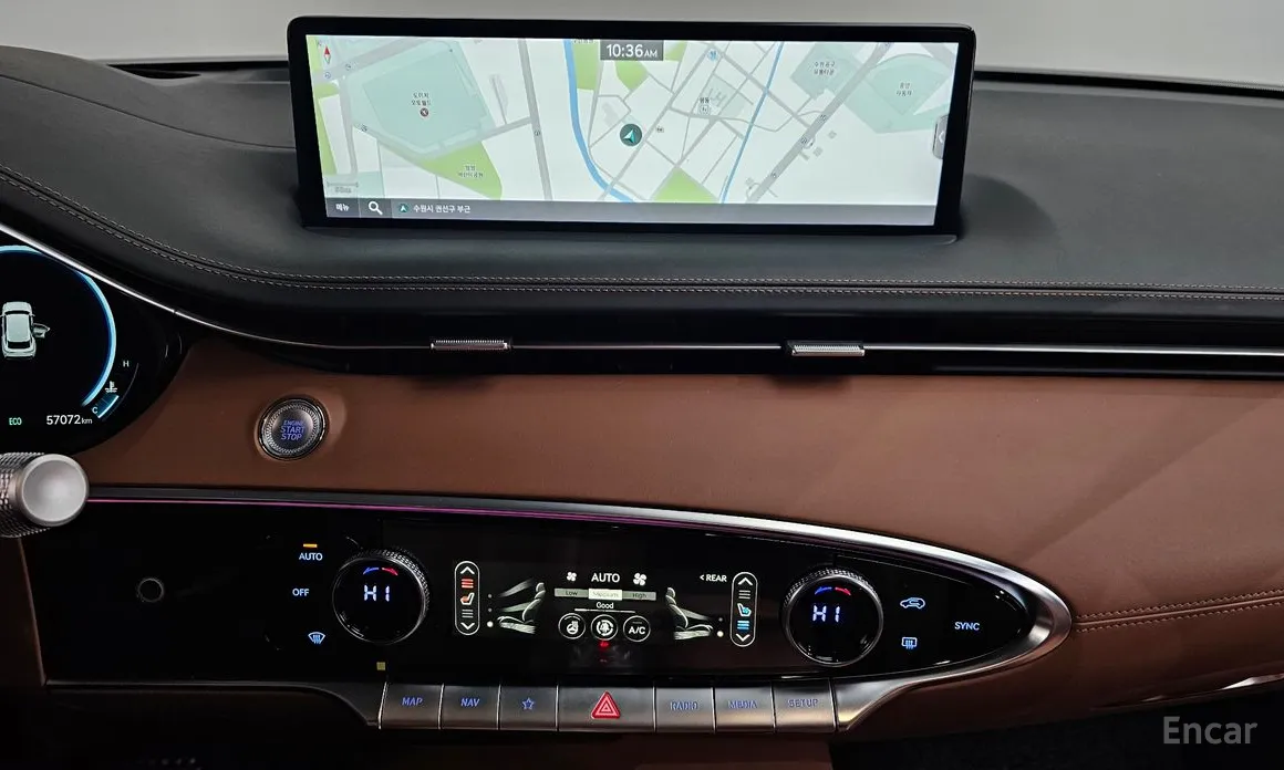 Фото 14 - Genesis GV70