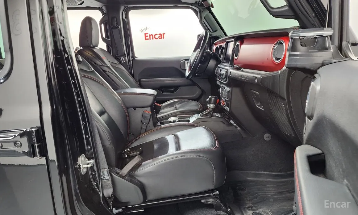 Фото 11 - Jeep Wrangler