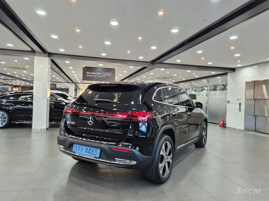 Фото 11 - Mercedes-Benz EQA