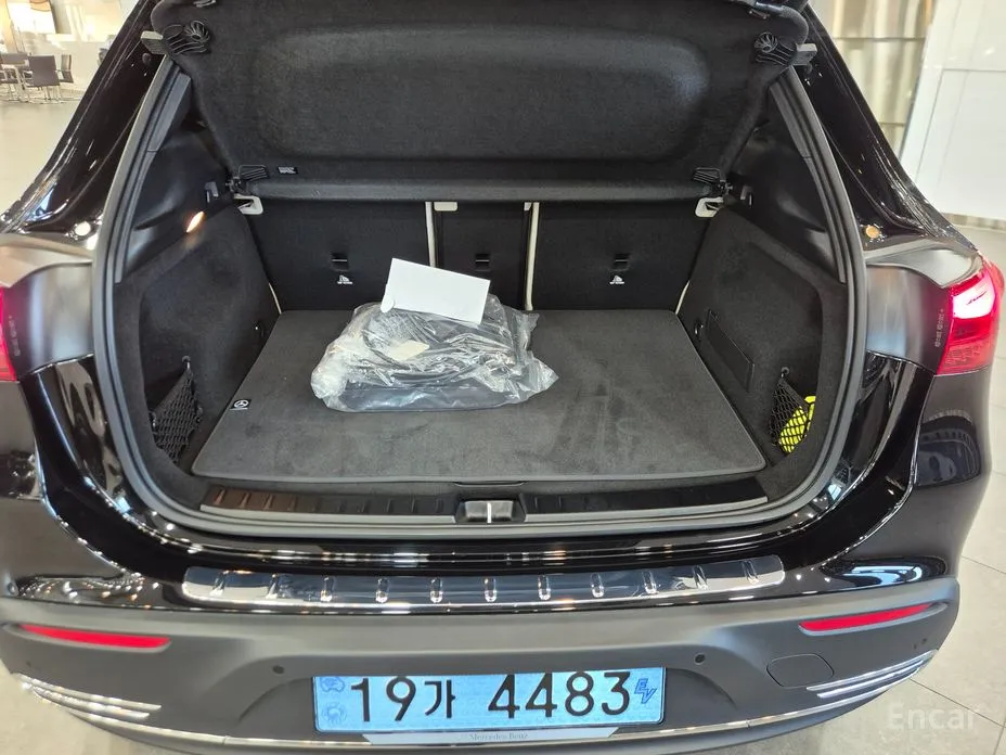 Фото 16 - Mercedes-Benz EQA