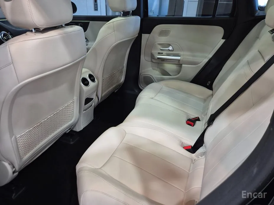 Фото 17 - Mercedes-Benz EQA