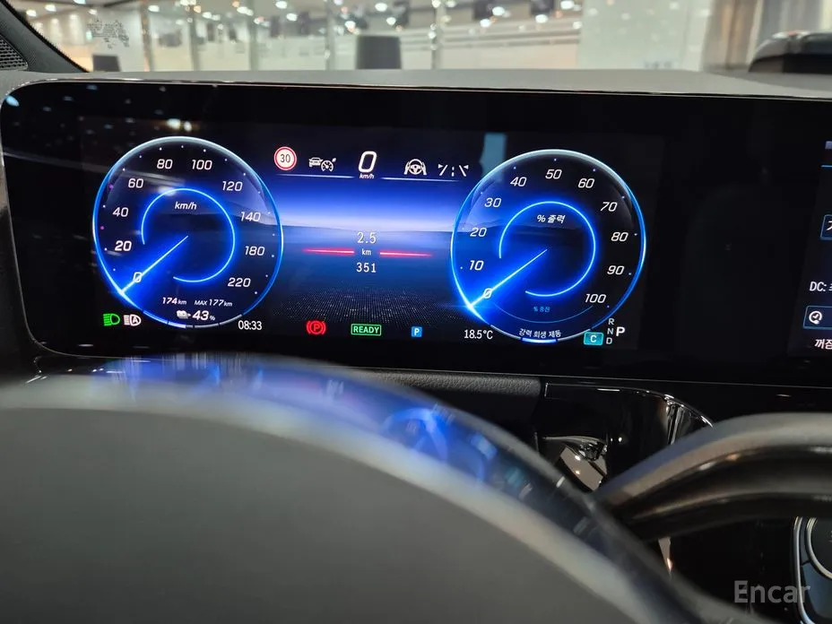 Фото 8 - Mercedes-Benz EQA