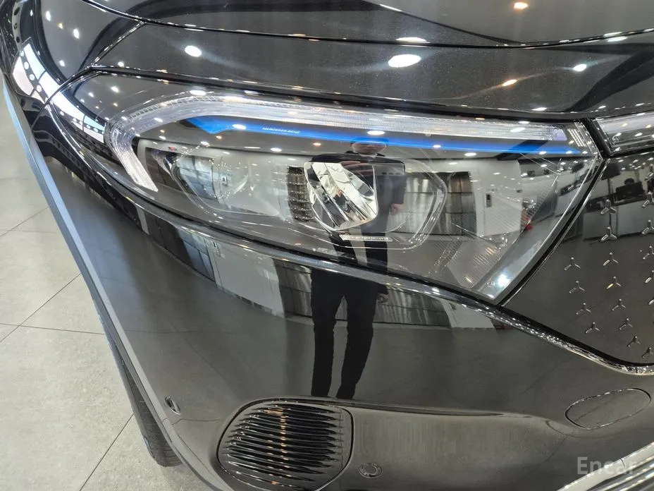 Фото 9 - Mercedes-Benz EQA