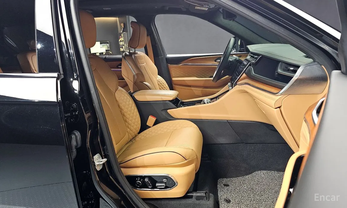 Фото 10 - Jeep Cherokee