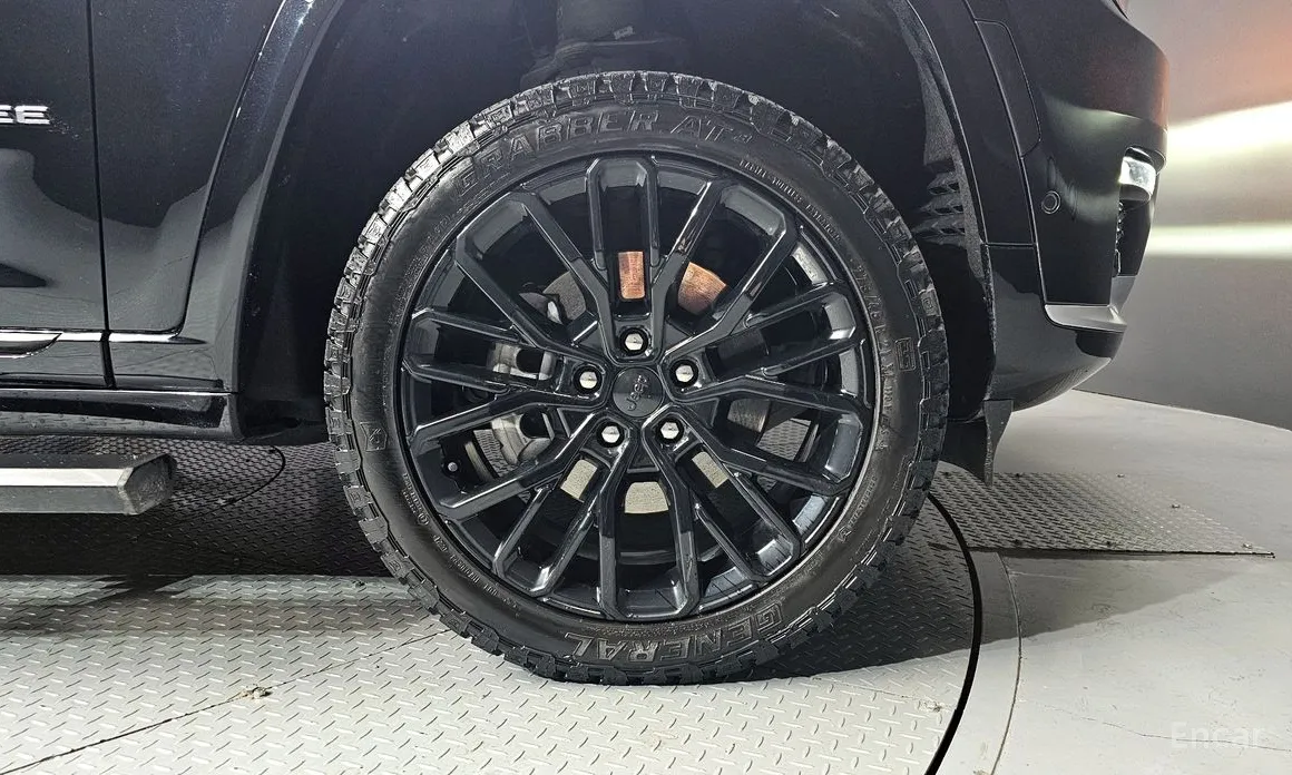 Фото 5 - Jeep Cherokee