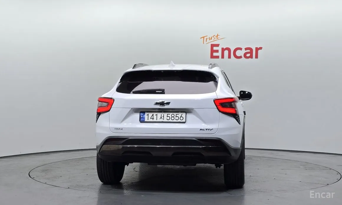 Фото 4 - Chevrolet Trax