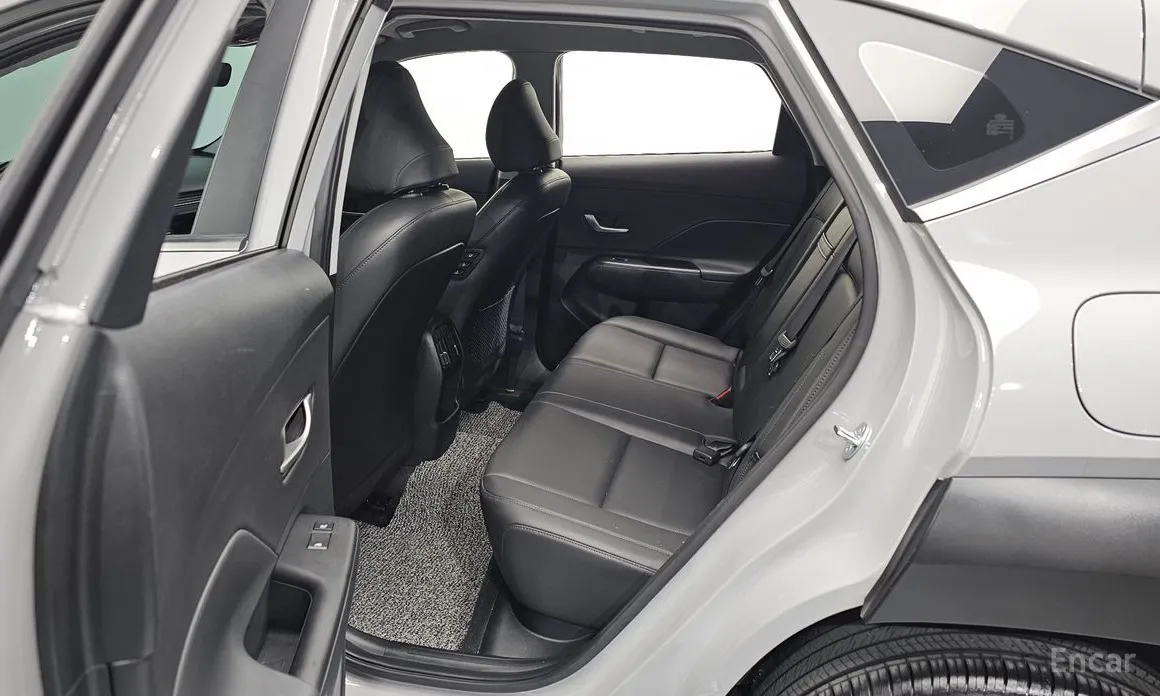 Фото 11 - Hyundai Kona