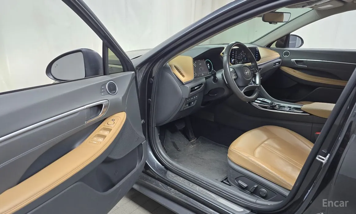 Фото 10 - Hyundai Sonata