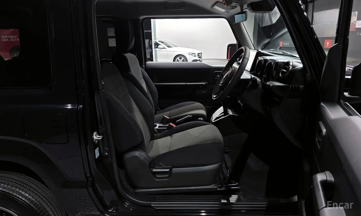 Фото 11 - Suzuki Jimny