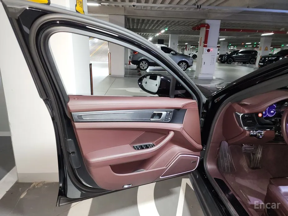 Фото 8 - Porsche Panamera