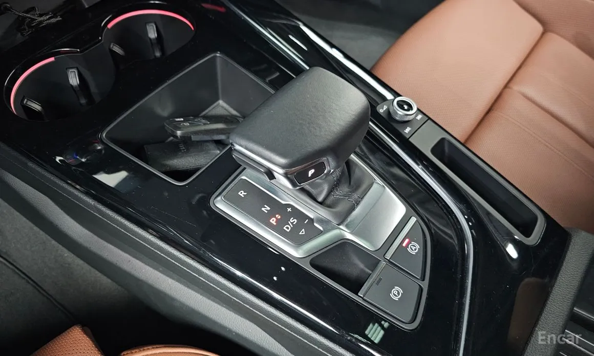 Фото 9 - Audi A4