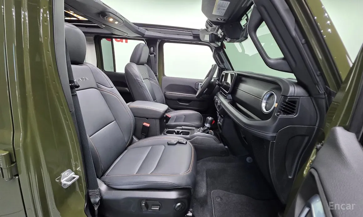 Фото 10 - Jeep Wrangler