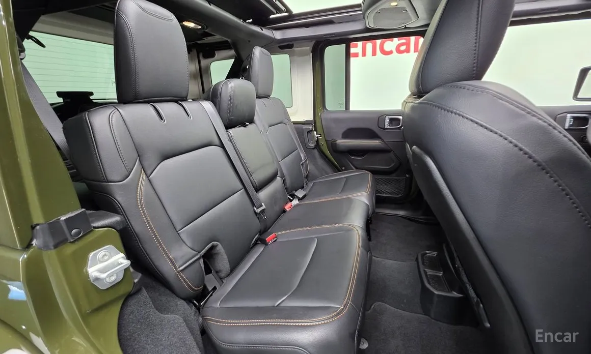 Фото 19 - Jeep Wrangler