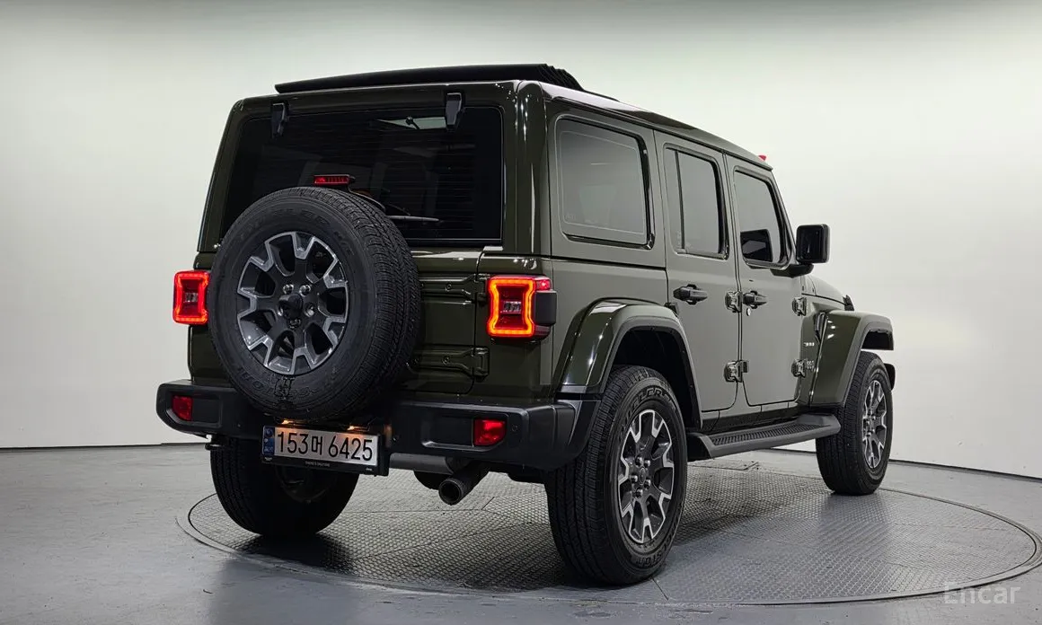 Фото 2 - Jeep Wrangler