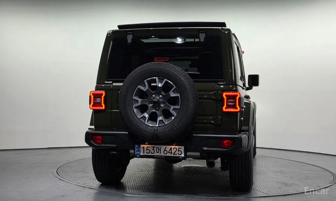 Фото 4 - Jeep Wrangler