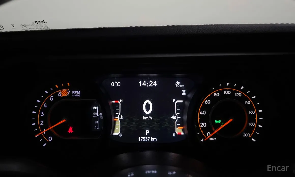 Фото 8 - Jeep Wrangler