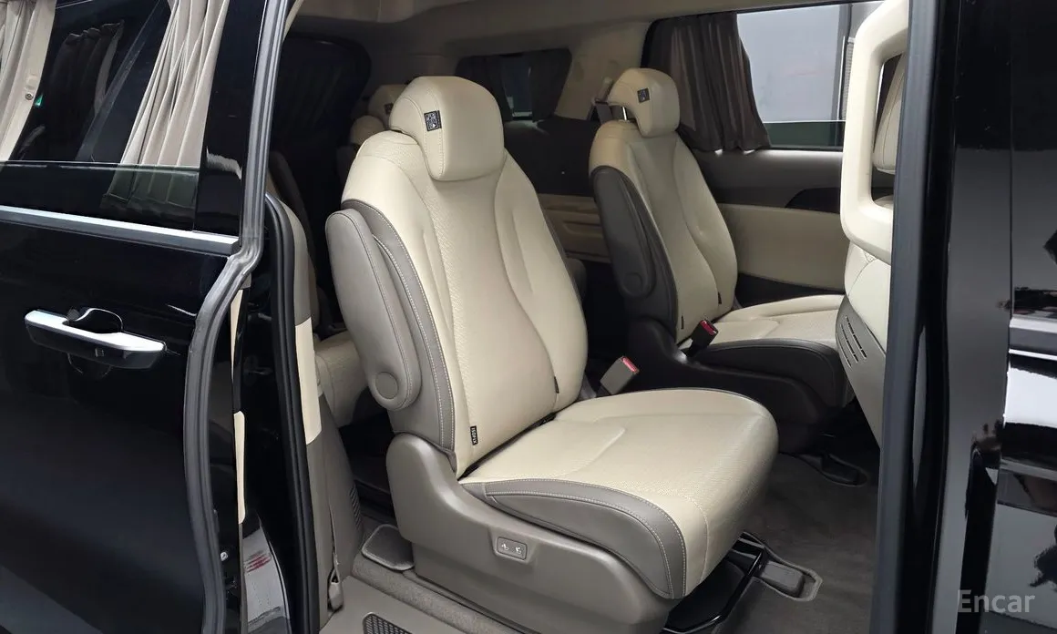 Фото 11 - Kia Carnival