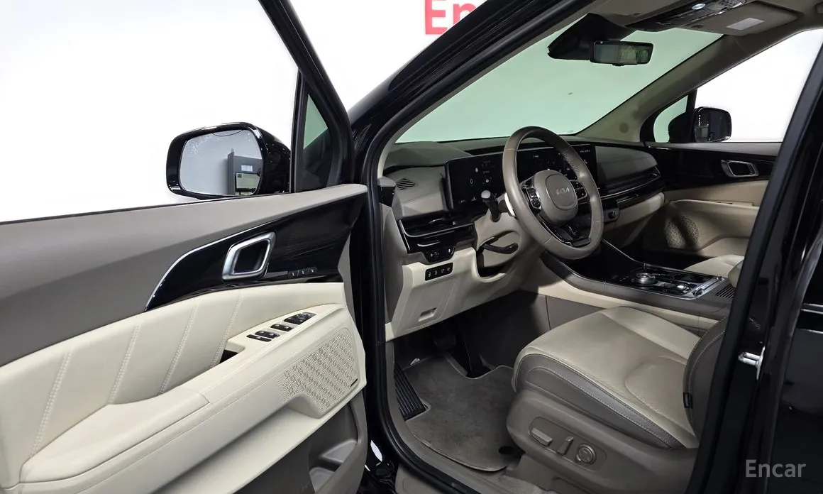 Фото 12 - Kia Carnival