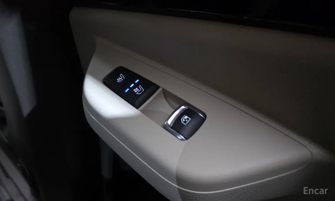 Фото 17 - Kia Carnival