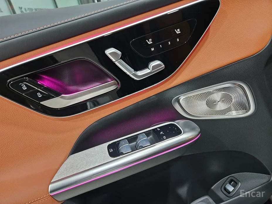 Фото 18 - Mercedes-Benz GLC-Class