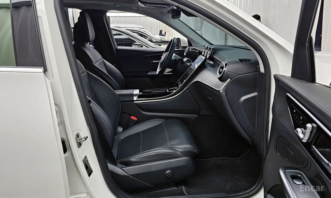 Фото 11 - Mercedes-Benz GLC-Class