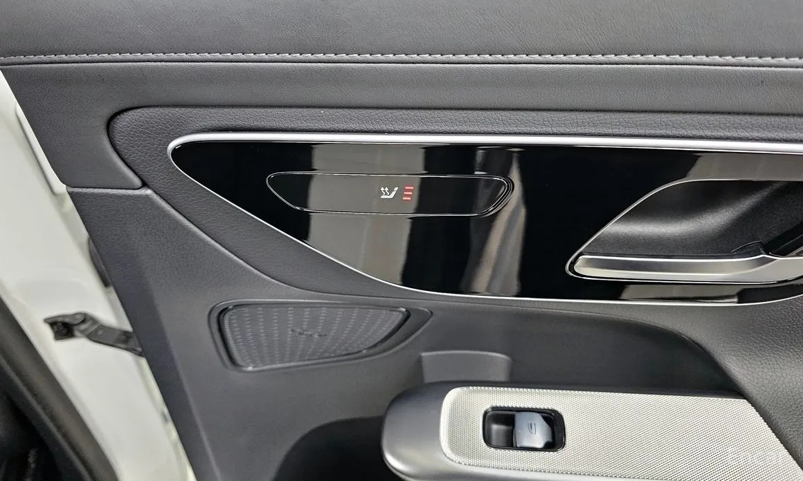 Фото 18 - Mercedes-Benz GLC-Class