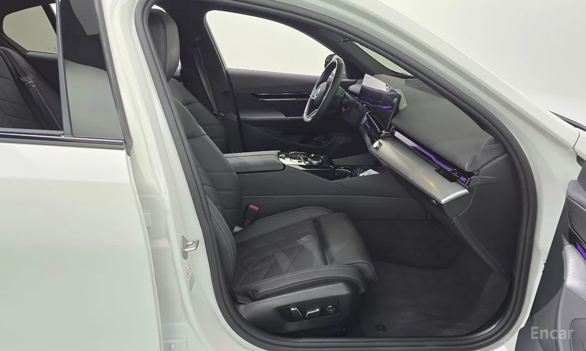 Photo 11 - BMW 5 Series