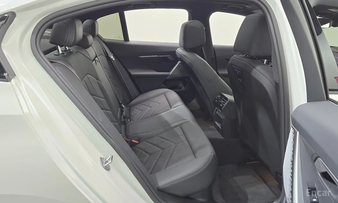 Photo 12 - BMW 5 Series