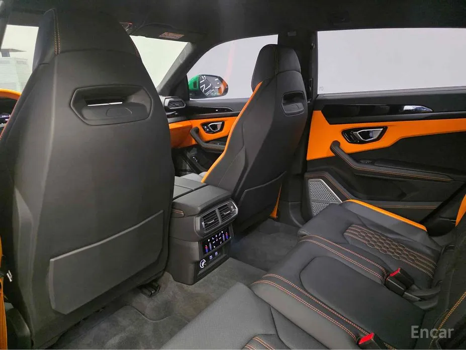 Фото 13 - Lamborghini Urus