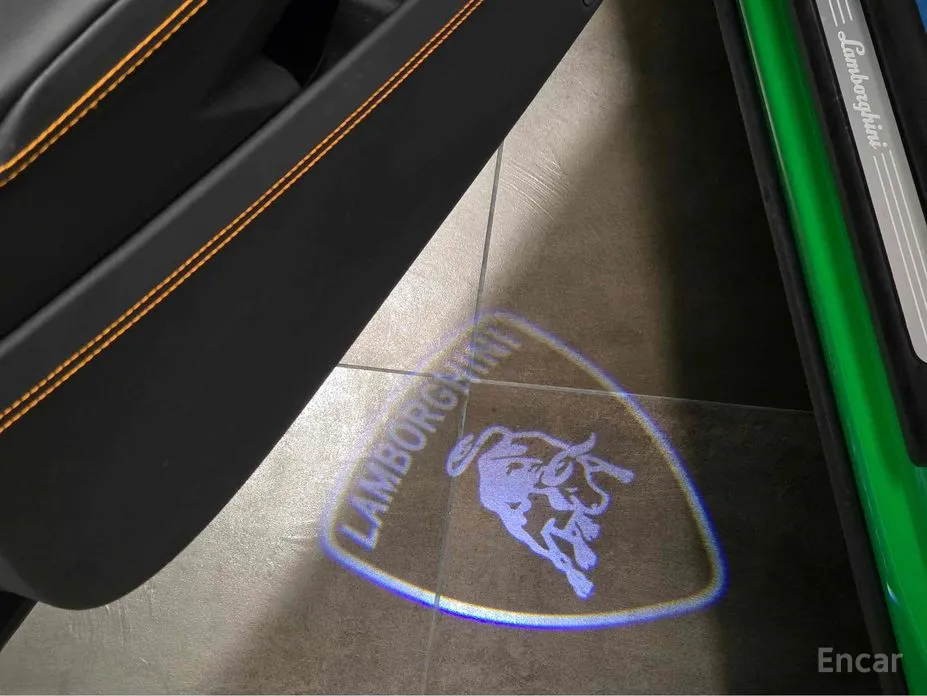 Фото 18 - Lamborghini Urus