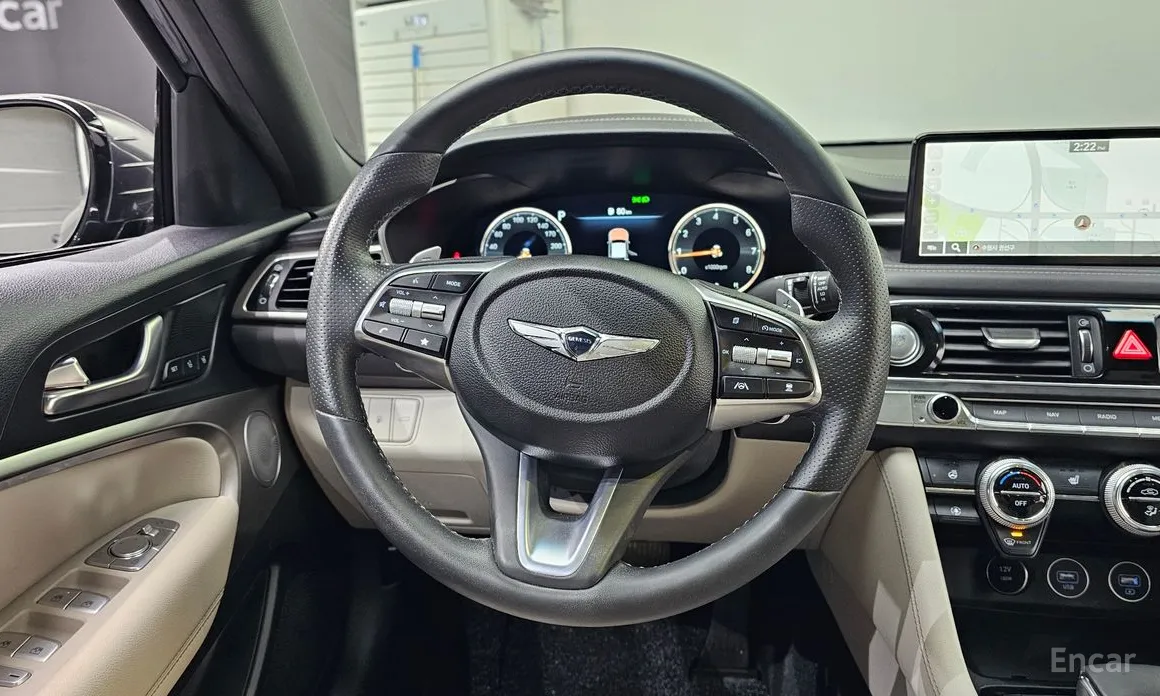 Фото 13 - Genesis G70