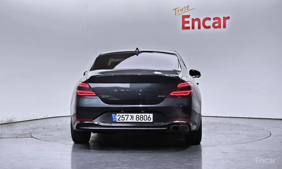 Фото 4 - Genesis G70