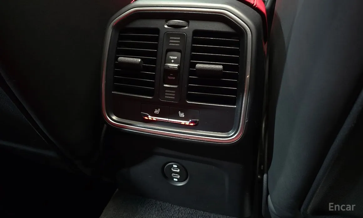 Фото 16 - Porsche Macan