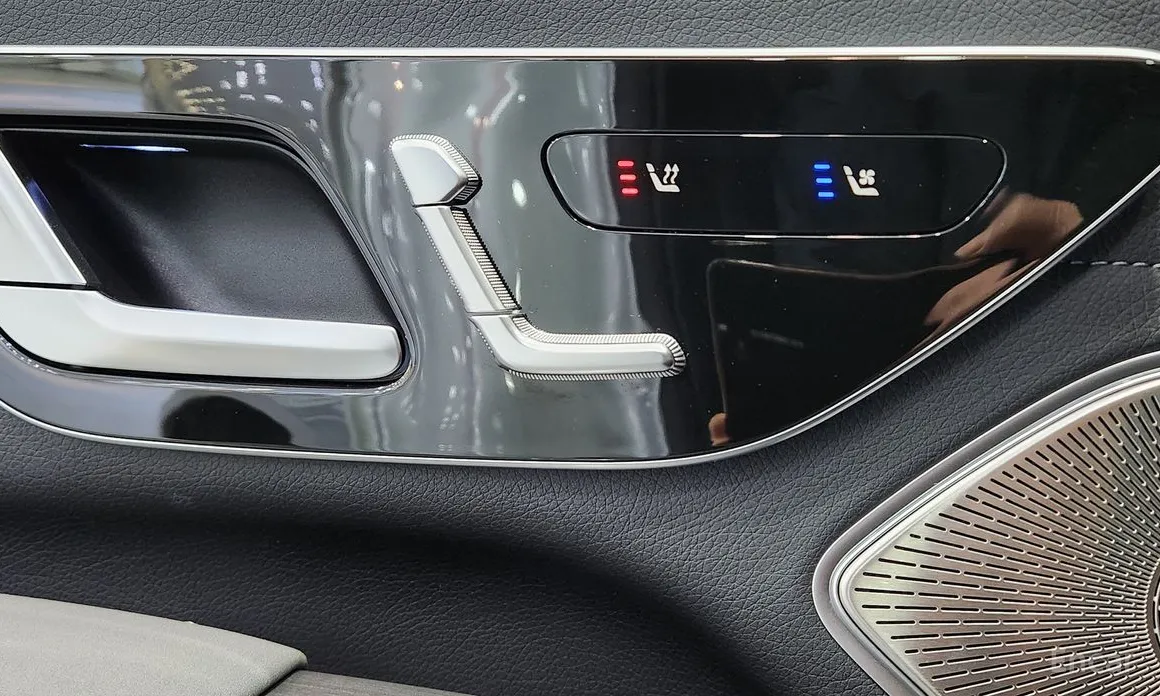 Фото 15 - Mercedes-Benz EQS