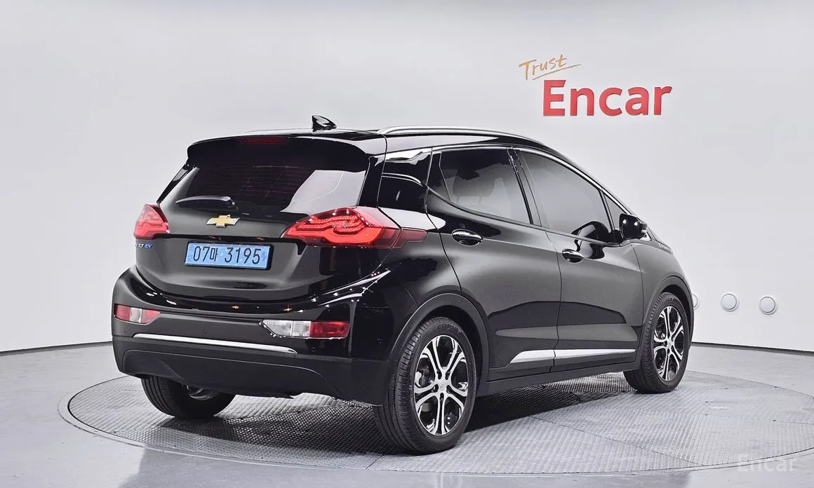 Фото 2 - Chevrolet Bolt EV