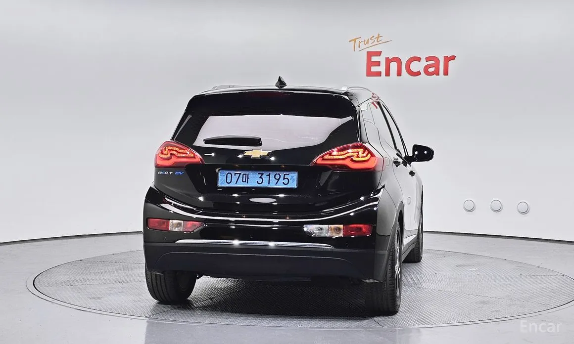 Фото 4 - Chevrolet Bolt EV